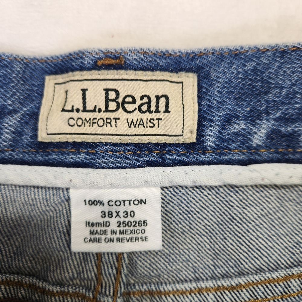 LL‎ Bean Comfort Waist Mens Jeans 38x30 Medium Wash Blue Denim Straight 250265 - Picture 6 of 8
